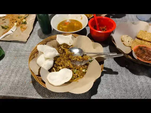 'Video thumbnail for Trying Spicy Nasi Goreng Chicken in Bali 🍛🔥 | Warung Ayam Goreng & Dimsum IbuKoe'