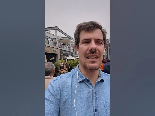 Video thumbnail for Luca visited the Cyber Hub of India in New Delhi #cyberhub #india #delhi #city #building