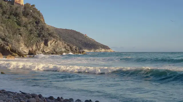 Video thumbnail for mare e onde