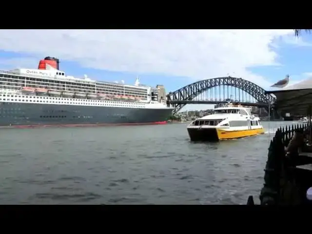 Video thumbnail for Cunard Queen Mary 2 QM2 in Sydney Australia - plus sail out