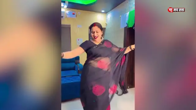 'Video thumbnail for Desi Bhabhi Dance Video: भोजपुरी गाने में देसी भाभी ने लगाया कातिलाना ठुमका, हर कोई हो रहा दीवाना'