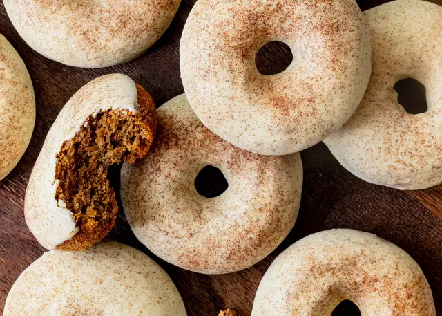 'Video thumbnail for Pumpkin Cake Doughnuts'