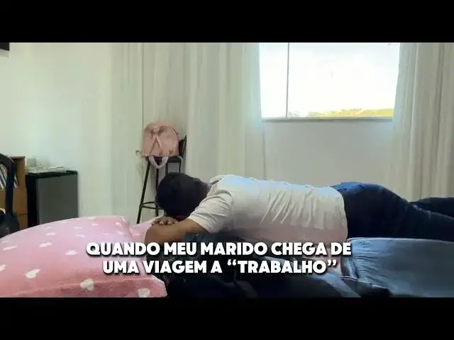 Video thumbnail for Quando meu marido chega de uma viagem longa a “trabalho “