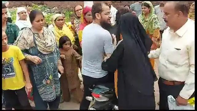 Video thumbnail for विदेश से आए शौहर ने बीबी को घर से निकाला  फिर हुआ बीवी का हाई वोल्टेज ड्रामा ।
