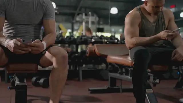 Video thumbnail for Top Fitness Apps for Students: Track Workouts, Set Goals, and Stay Motivated