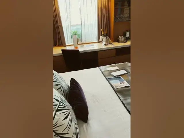 Video thumbnail for Holland America Oosterdam Neptune Suite Tour #shorts