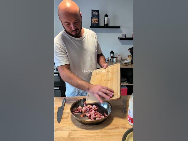 Video thumbnail for 🥓 Quiche Lorraine authentique 🇫🇷 — La vraie recette de grand-mère !