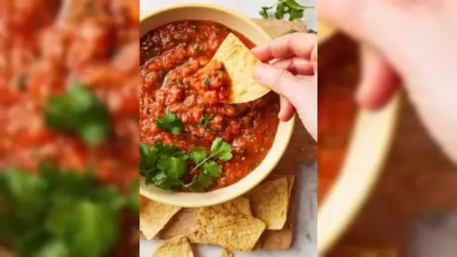 Video thumbnail for Salsa Roja Recipe