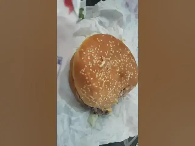 Video thumbnail for Burger  King American Brewhouse king burger review 1