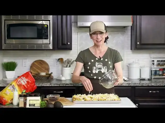 Video thumbnail for Baked Juicy Chicken Nachos with Avocado & Lime Creme ¦ Easy & Healthy 720p 24fps
