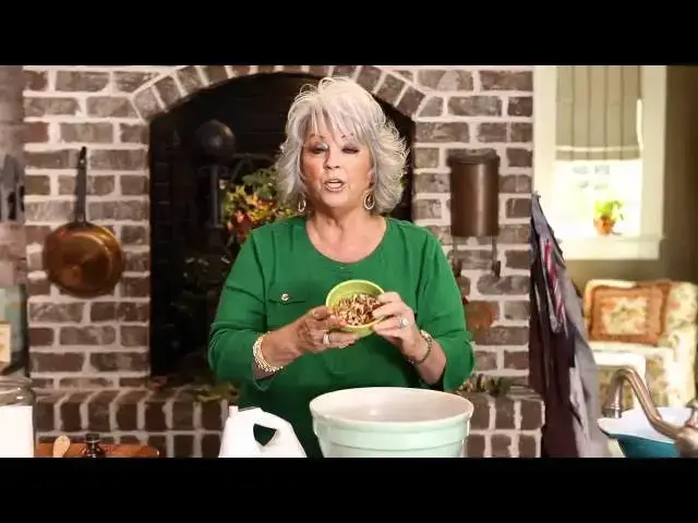 Video thumbnail for Paula Deen Makes Cookies