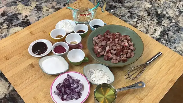 'Video thumbnail for Bake Pork Bun (Char Siu Bao)｜Dim Sum Recipe 叉燒包(720P_HD)'