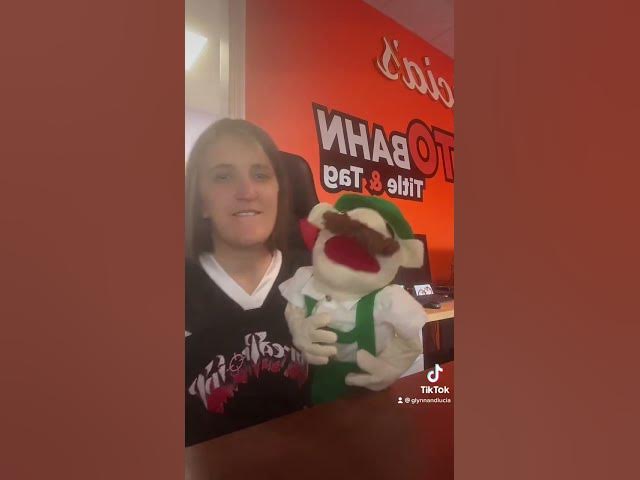 Video thumbnail for Glüsche sings @earthwindandfire