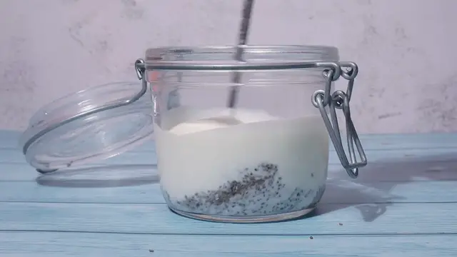 Video thumbnail for Anti-Ageing Botox Gel Using Chia Seeds – Nature’s Little Secret!