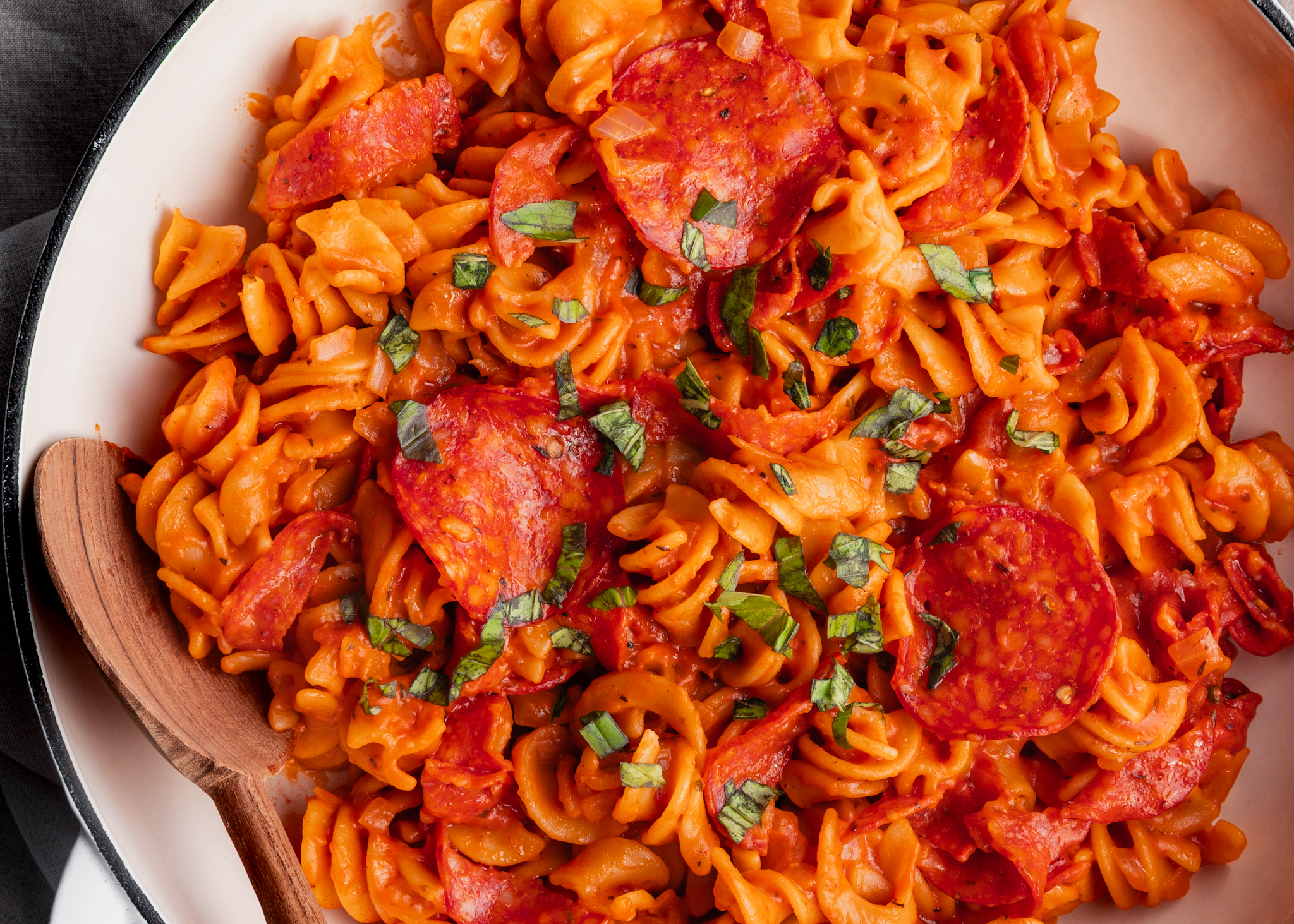 Video thumbnail for One Pan Pepperoni Pasta