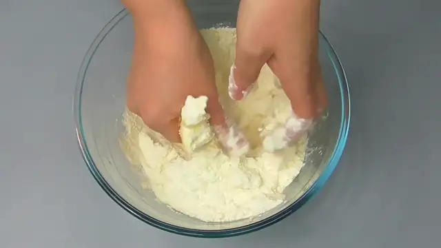 'Video thumbnail for It Melts in Your Mouth! 🍓 The Secret is in Simple Ingredients – Delicious STRAWBERRY CAKE!'