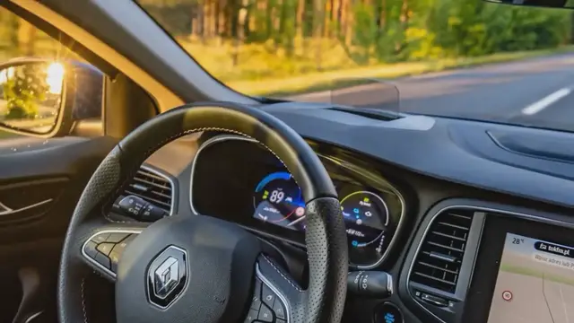 'Video thumbnail for Review: Renault Megane III (2008-2016)'