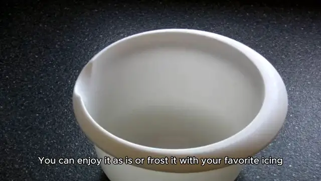 Video thumbnail for basic vanilla cake recipe