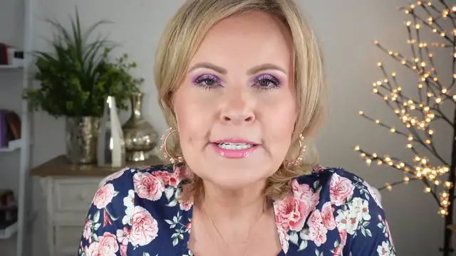 Video thumbnail for 50 and FLAWLESS! Makeup Tips For Mature Skin Over 50