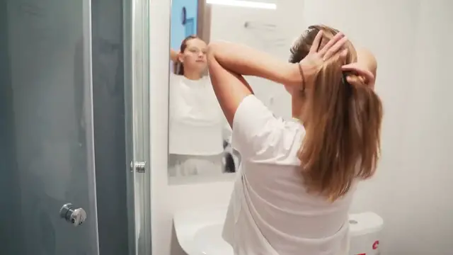 Video thumbnail for Effortless Ponytail Hairstyle: The Secret to Looking Fabulous in 5 Minutes