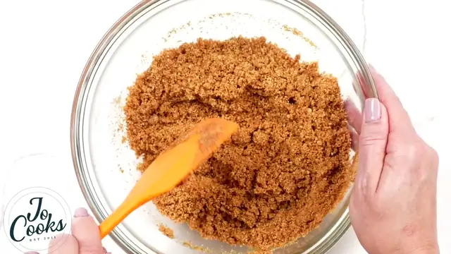 Video thumbnail for Apple Pie Cheesecake Bars(720P HD)