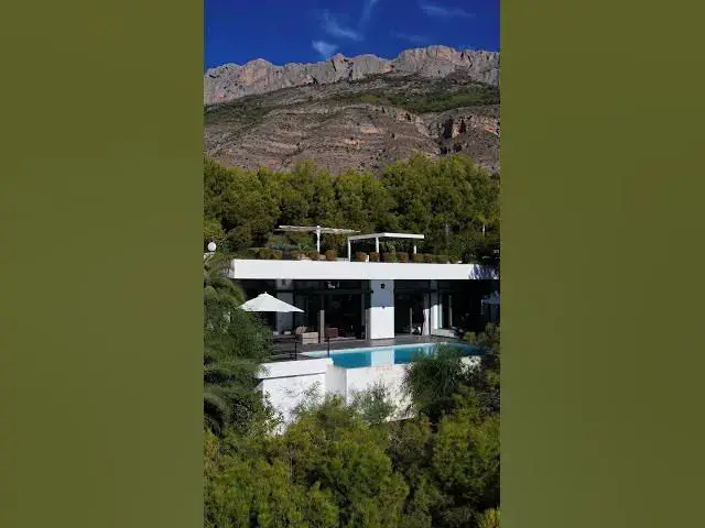 Video thumbnail for Altea Golf 3 3m   Luxury Property