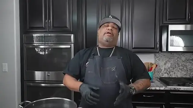 Video thumbnail for Southern Smothered Okra and Shrimp Recipe