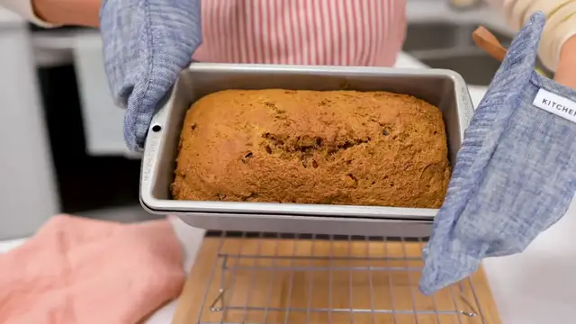 'Video thumbnail for Vegan Sweet Potato Bread 馃崰 Oil Free (720P HD)'