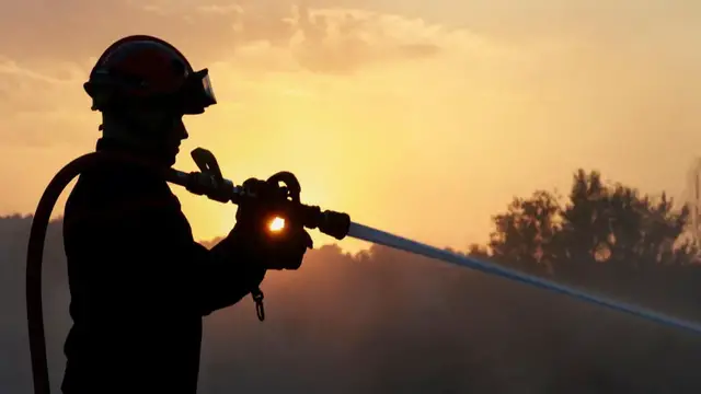 'Video thumbnail for France's largest blaze in decades has scorched 17,000 hectares'