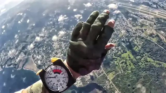 Video thumbnail for Force Recon Marines Free-Fall Jumps • Training For HALO