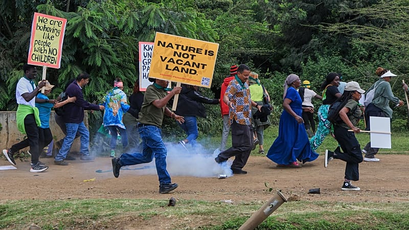 Video thumbnail for Activists protests over Nairobi National Park plan