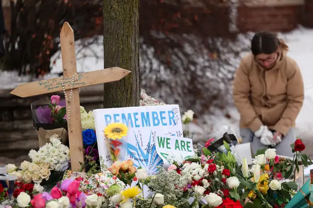 Video thumbnail for Minnesotans mourn woman killed by ICE