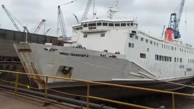 Video thumbnail for Indonesia ferry capsizes in Java Sea, at least 100 rescued