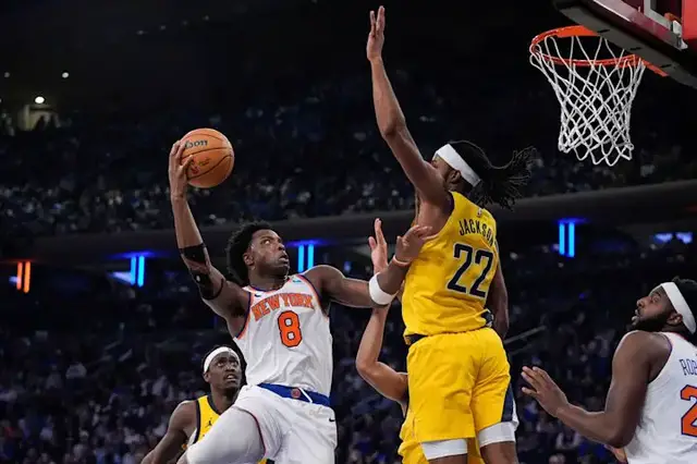 Video thumbnail for Knicks pause ticket sales after mistake caused them to be listed at prices too high