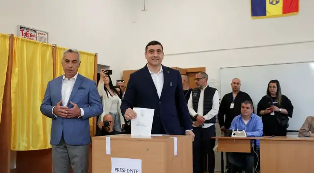 Video thumbnail for Exit polls show far-right Simion on top in Romania's presidential election