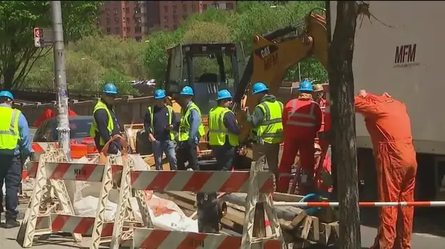 Video thumbnail for Morningside Heights gas leak prompts evacuations