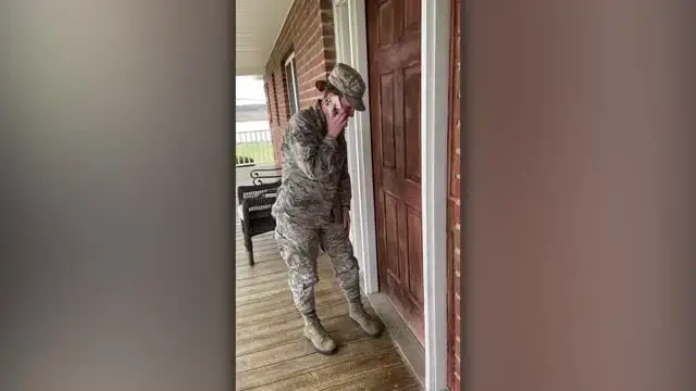 Video thumbnail for Air Force Daughter On Phone With Mom Is Really On Doorstep | Happily TV