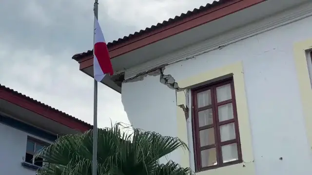 Video thumbnail for Panama: Panama opens donation centers after powerful quake.