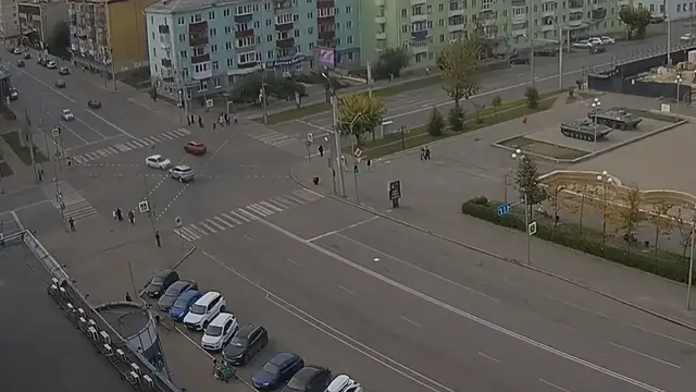 Video thumbnail for Car Swerves, Causes Another Vehicle to Hit Road Sign in Kurgan