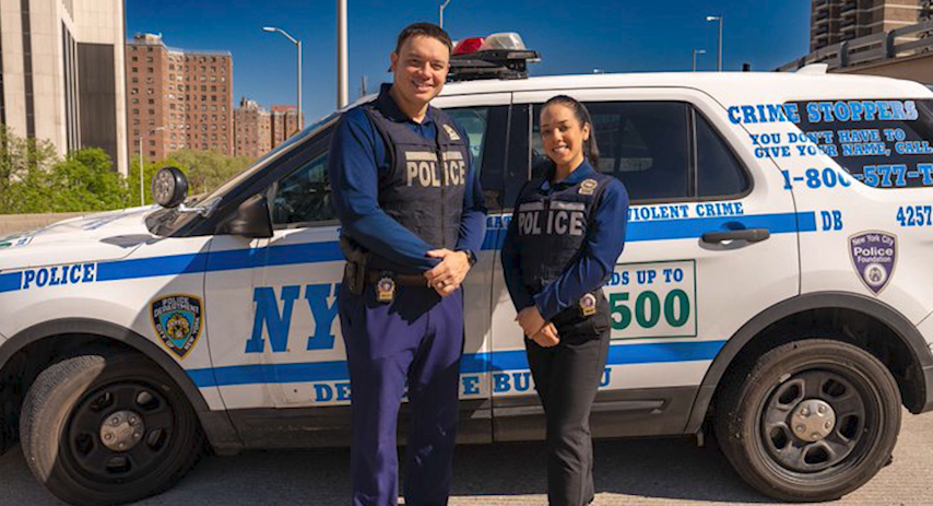 Video thumbnail for NYPD detectives escort Brooklyn woman in labor to Manhattan hospital