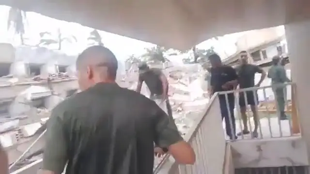 Video thumbnail for Venezuela: Maritime School in Venezuela's La Guaira collapses following powerful earthquakes.