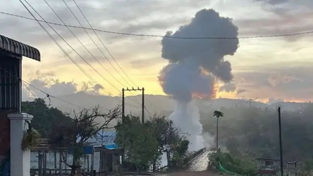 Video thumbnail for Thailand says no ceasefire with Cambodia, more attacks, despite Trump claim