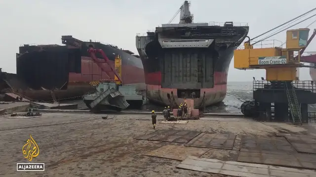 Video thumbnail for Shipbreaking industry in Bangladesh: transformation causing job losses in Sitakund