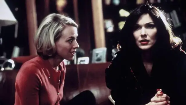 Video thumbnail for UNCAPTIONED: Naomi Watts to receive Golden Eye Award at Zurich Film Festival.