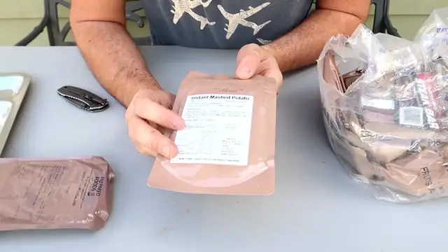 'Video thumbnail for 2019 Australian Patrol Ration (Meal Ready to Eat) Taste Test'