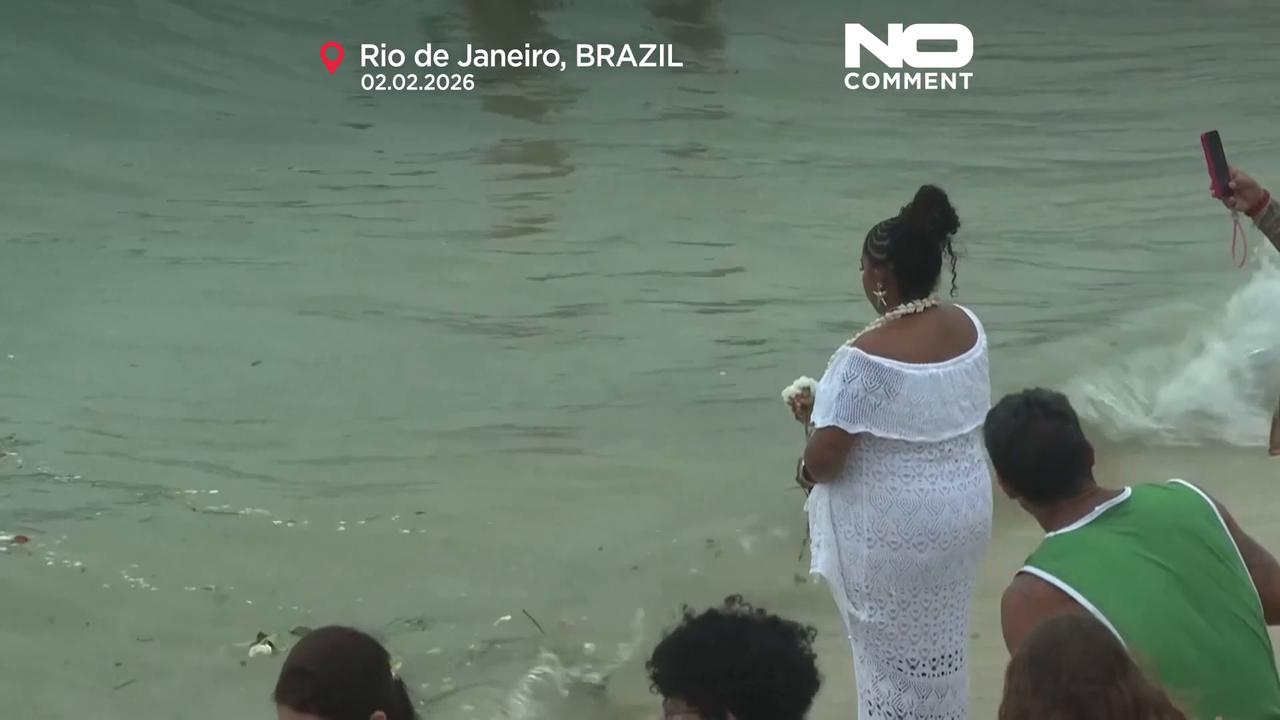 Video thumbnail for Brazil : Thousands in Rio de Janeiro honour sea goddess Yemanjá on the beach
