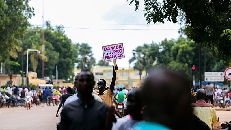 Video thumbnail for Burkina Faso's military rulers intensify crackdown on civil society groups