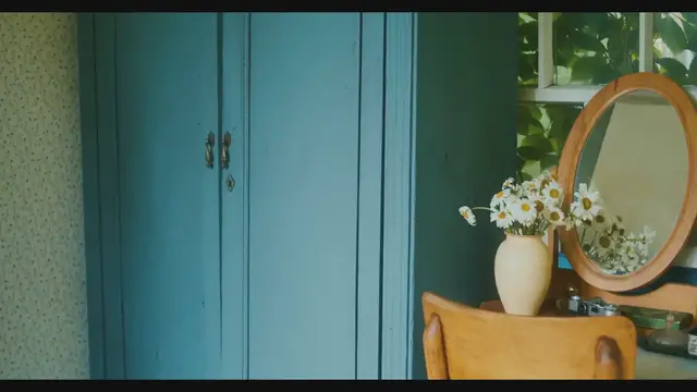 'Video thumbnail for How to Choose the Perfect Color for Your Furniture Makeover'