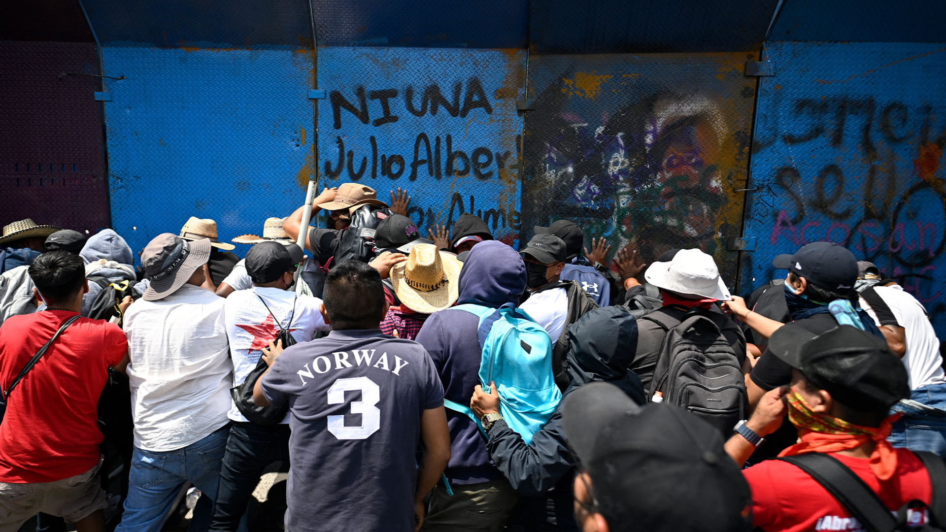 Video thumbnail for Protesters at a teachers rally in Mexico clash with police ahead of the 2026 World Cup