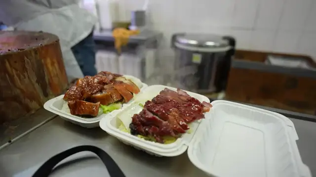 Video thumbnail for What $100 In NYC's Chinatown Gets You! (1080p 24fps)